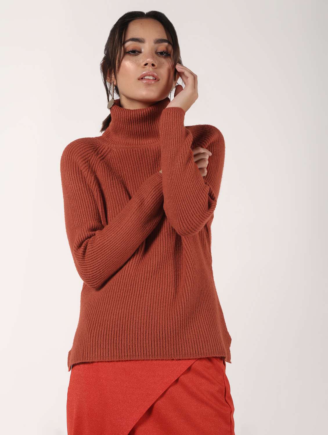 turtle neck solid wool pullover
