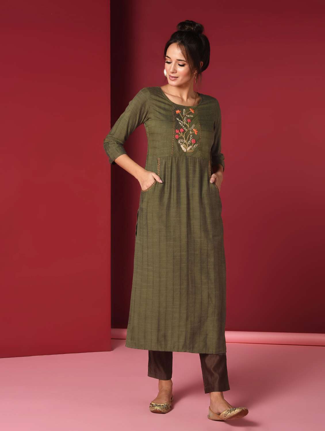 embroidered straight kurta