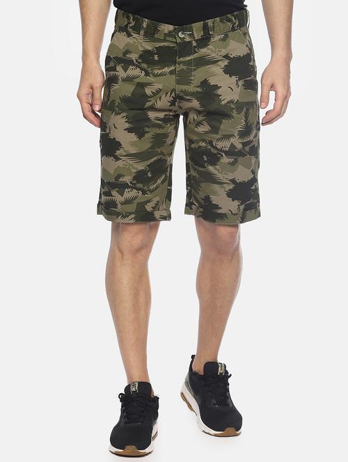 green camouflage printed shorts - 16762297 -  Standard Image - 0