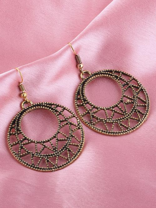 gold metal drop earring - 16774623 -  Standard Image - 0
