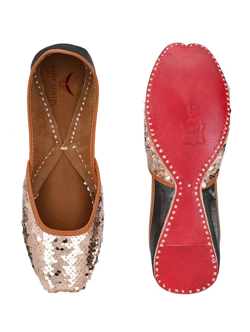 pink slip on jutis - 16801592 - Standard Image - 5