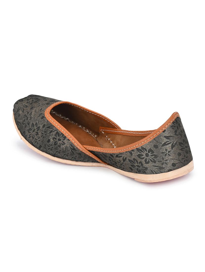 black fabric slip on jutis & mojaris - 16801601 - Standard Image - 3