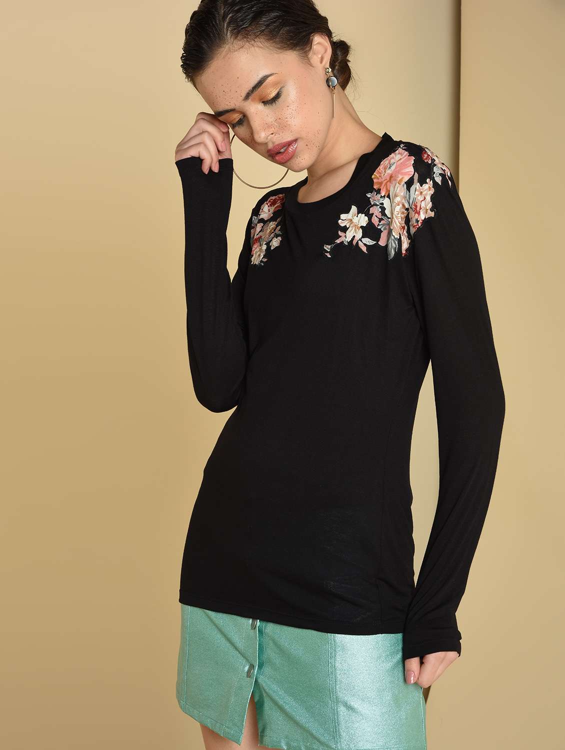 women's straight round neck top - 16810956 - Zoom Image - 0