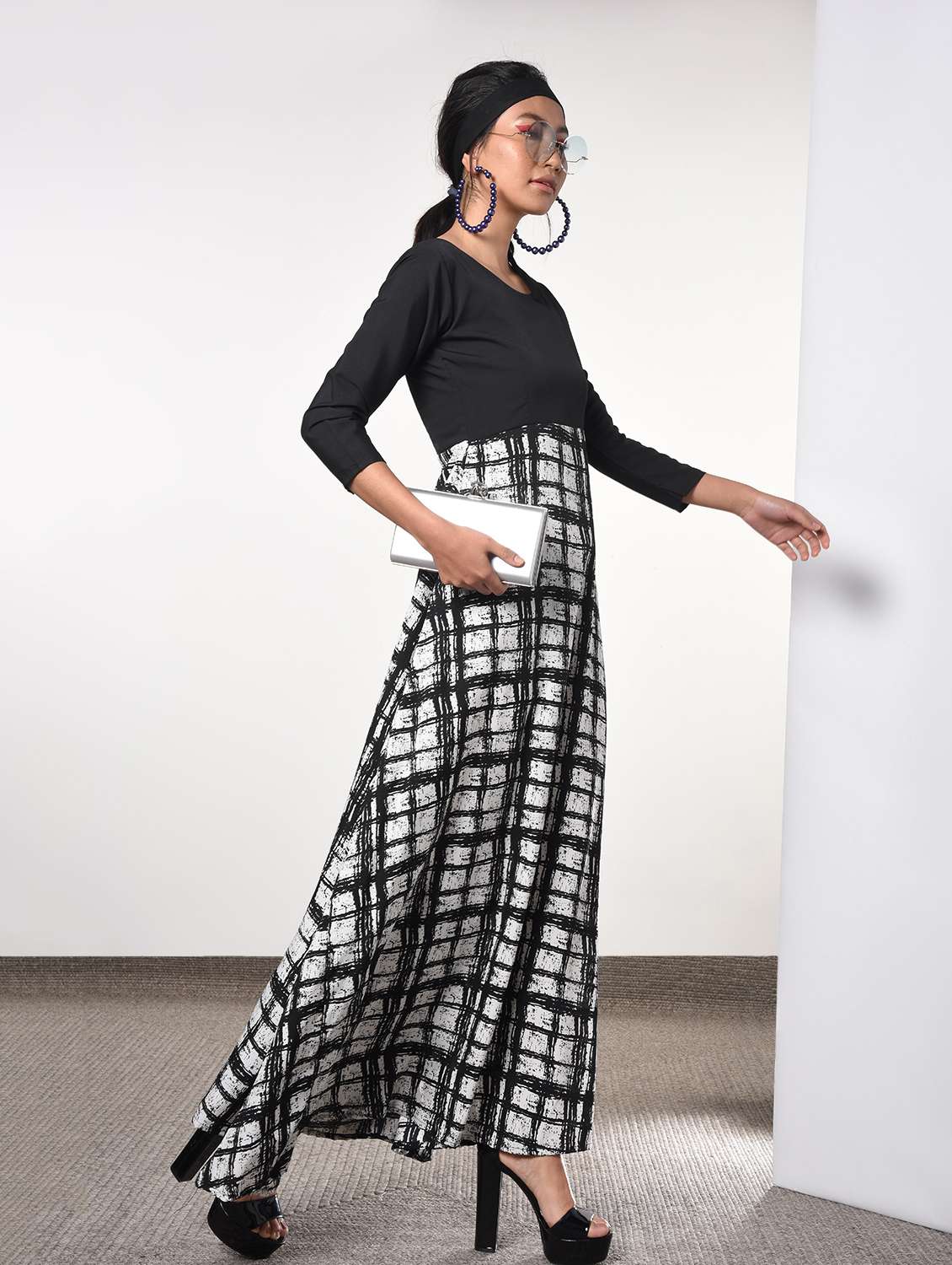 round neck checkered maxi dress 