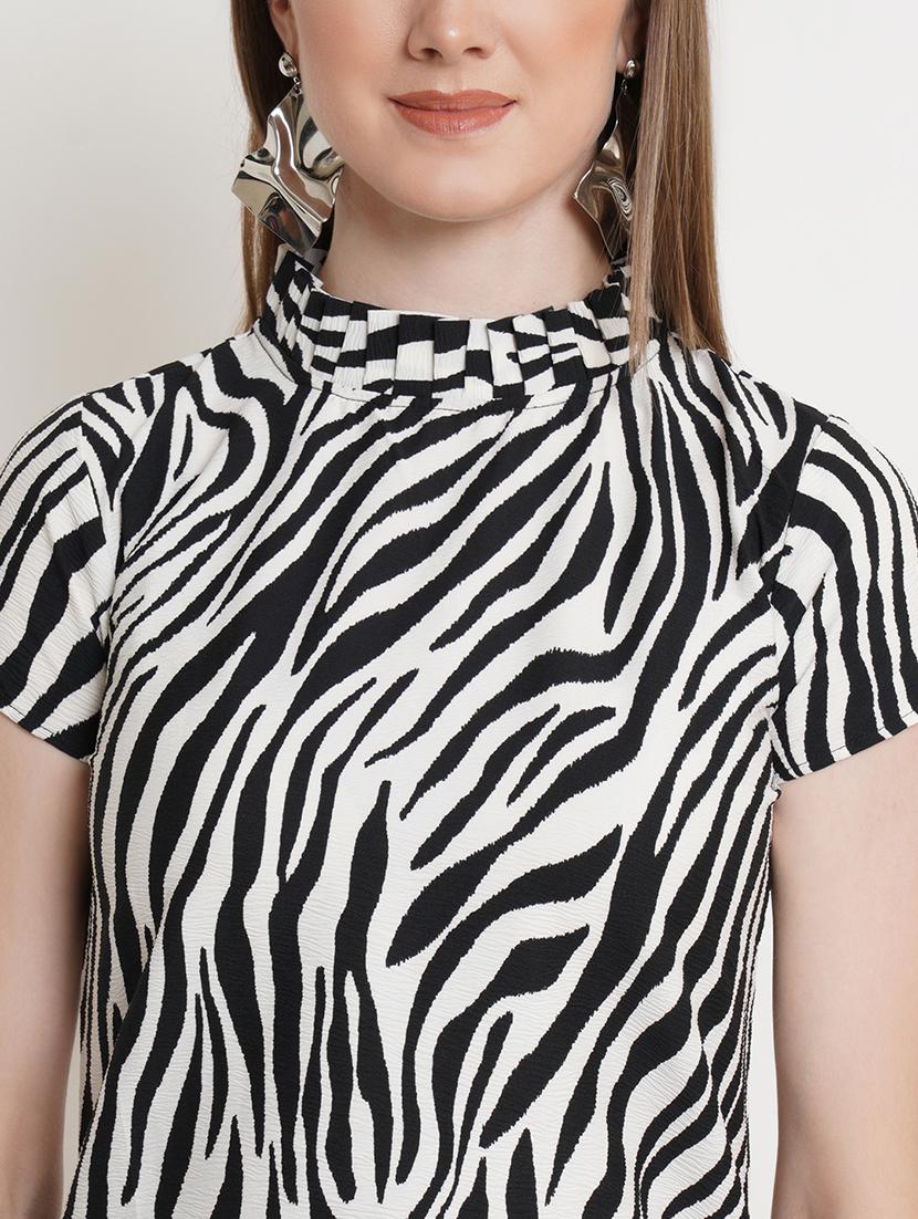 crew neck animal print top - 16830875 - Standard Image - 5