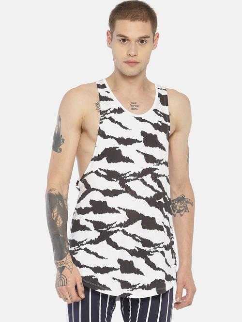 white camouflage vest - 16830920 - Standard Image - 0