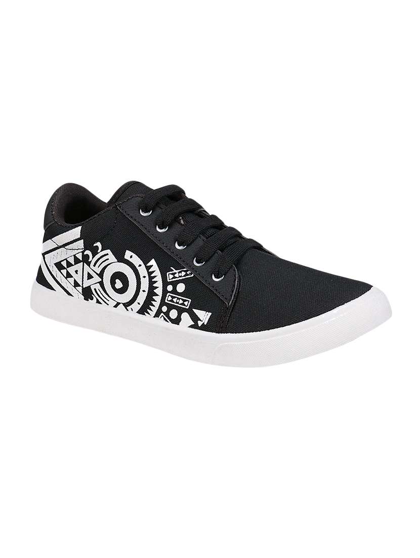 black canvas lace up sneakers