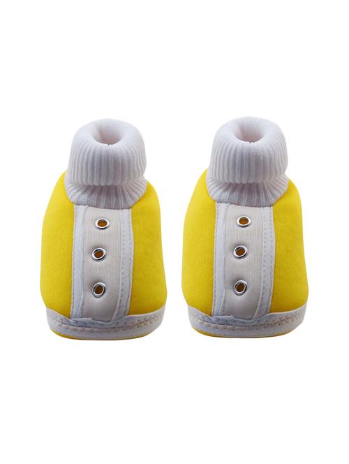 yellow fabric booty - 16871380 -  Standard Image - 0