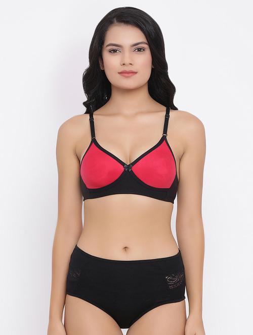 bow patch t-shirt bra and hipster panty set  - 16879483 -  Standard Image - 0