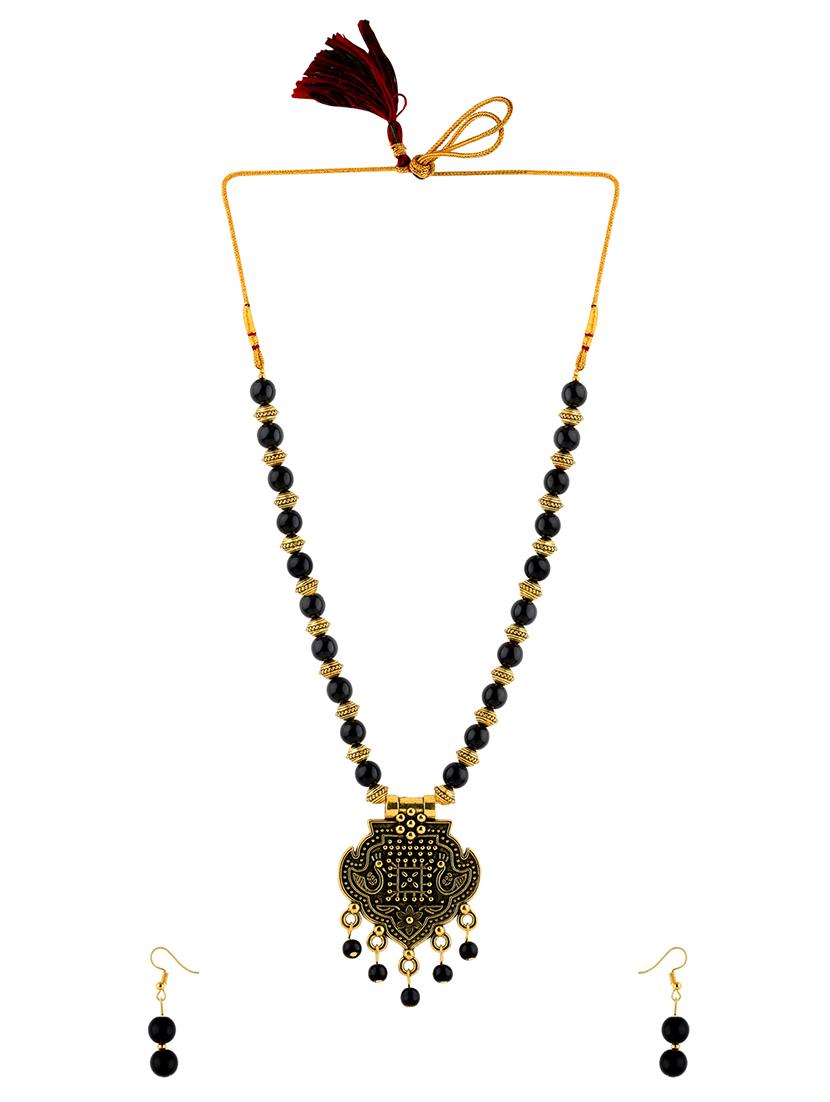 gold metal necklaces and earring - 16931837 - Standard Image - 3