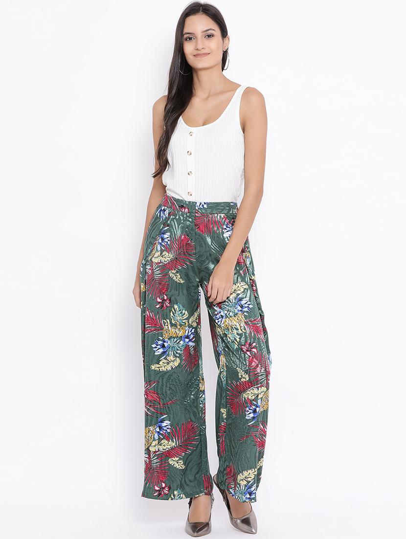 high rise tropical palazzo - 16936444 - Standard Image - 3