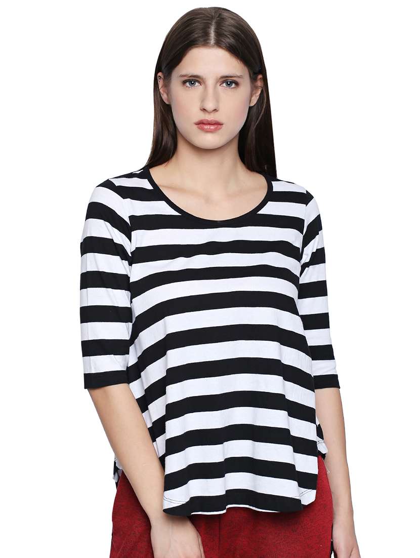 round neck striped tee 