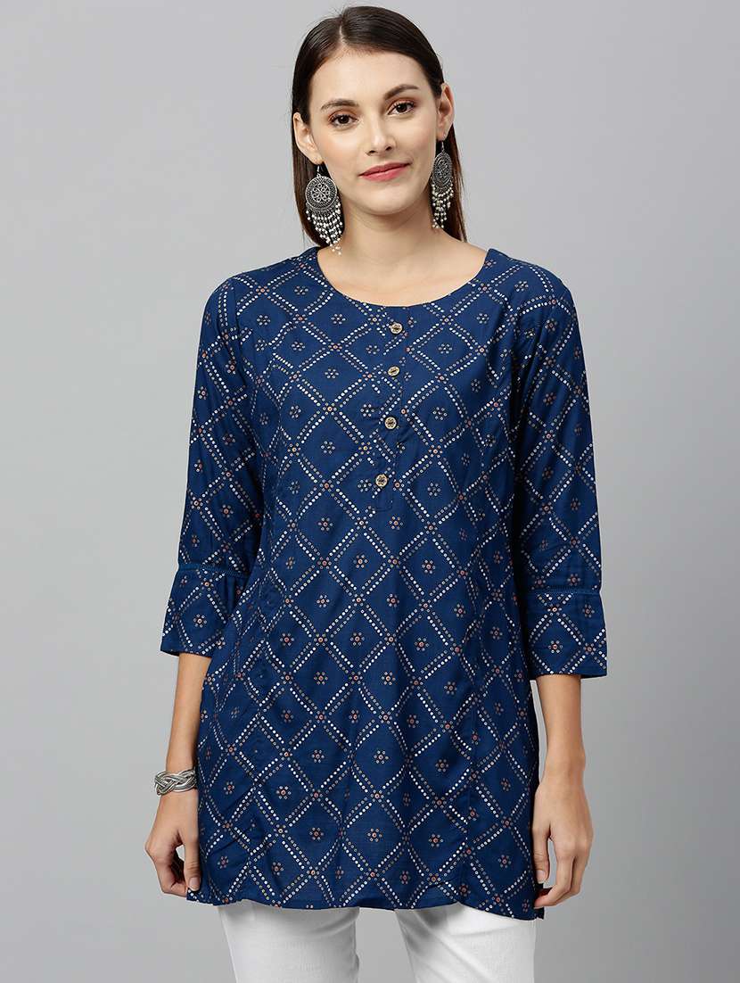 Buy online Printed Straight Kurti from 