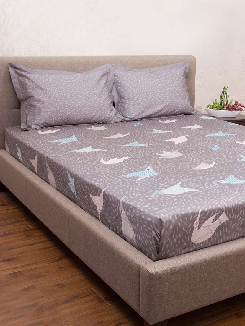   cotton king size bed sheet with two pillow covers