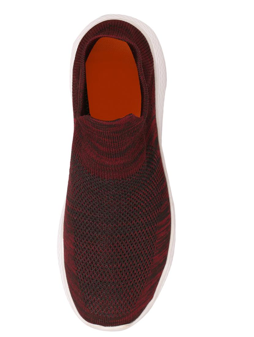 maroon slip on sport shoes - 17065797 - Standard Image - 3