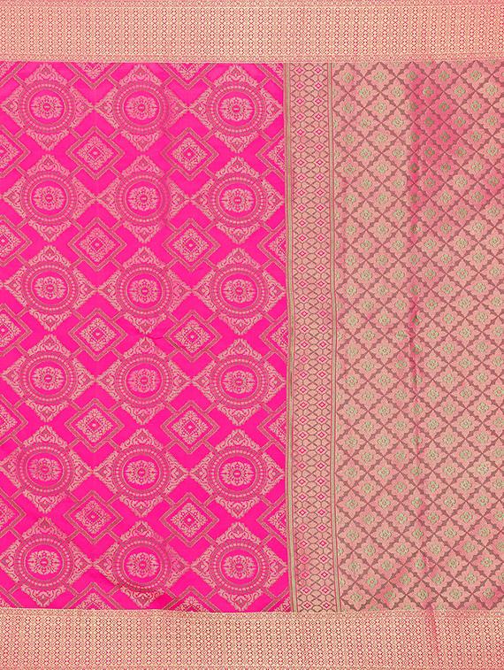checkered patola saree with blouse - 17153668 - Standard Image - 3