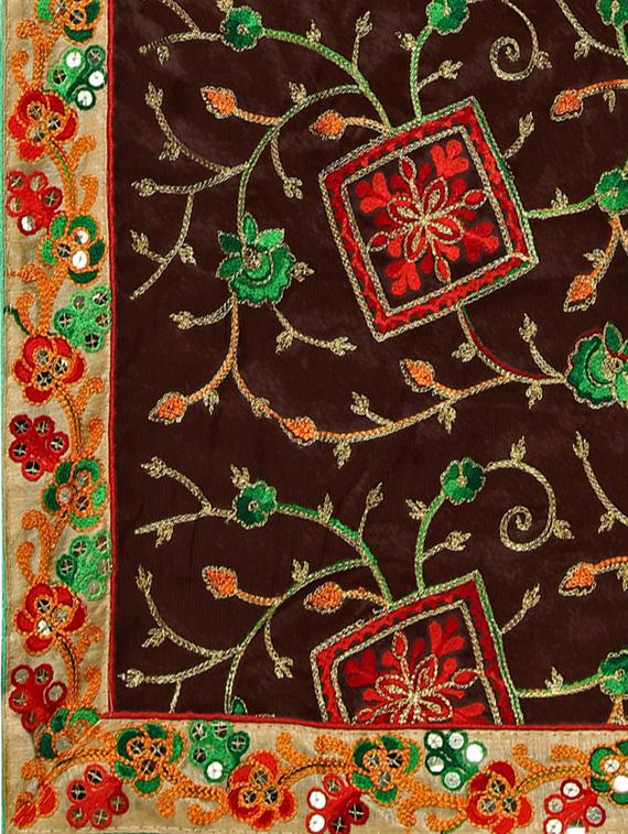 floral embroidered saree with blouse - 17154119 - Standard Image - 3