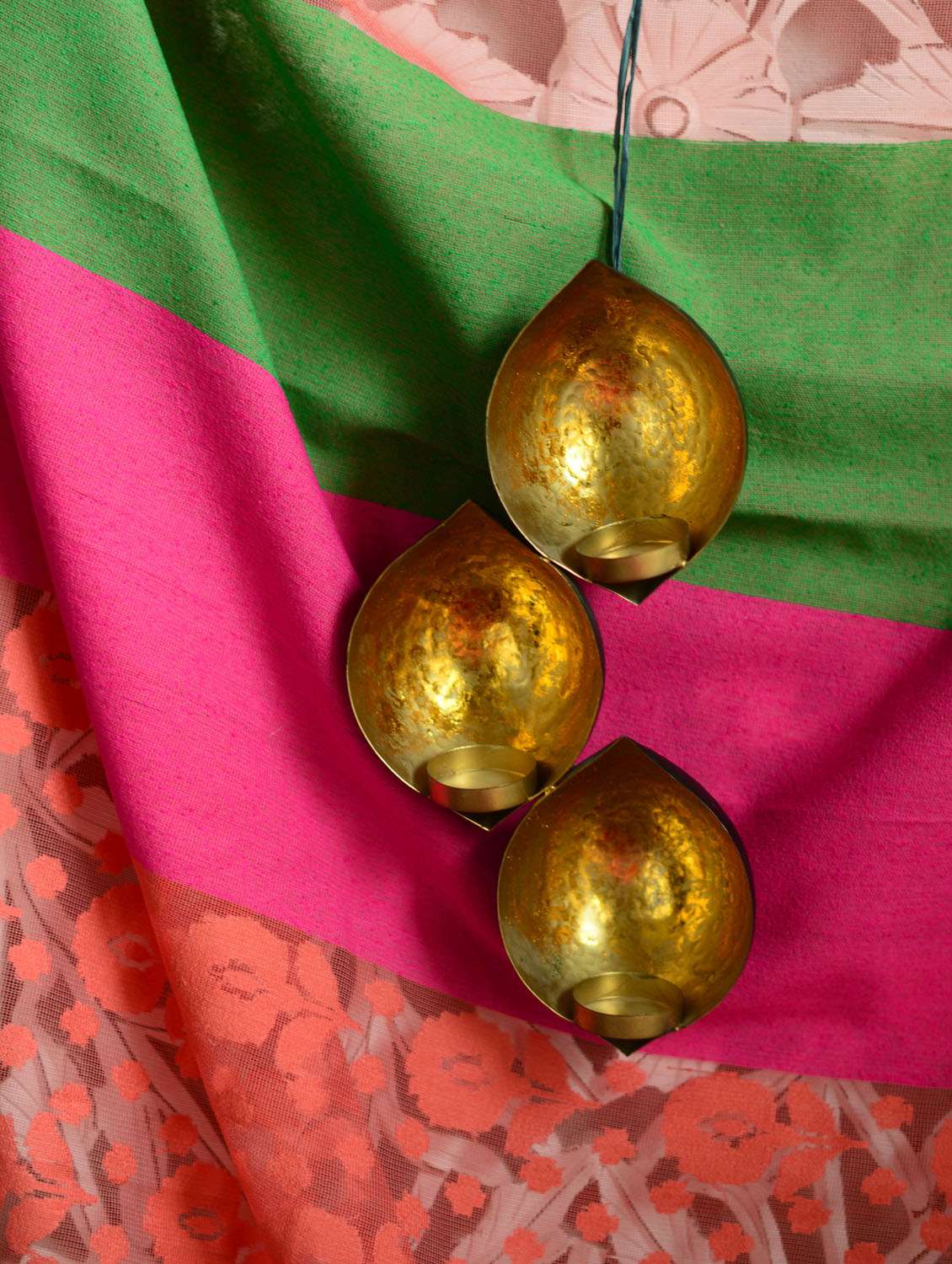 3 way alcove T-light holder (Gold)