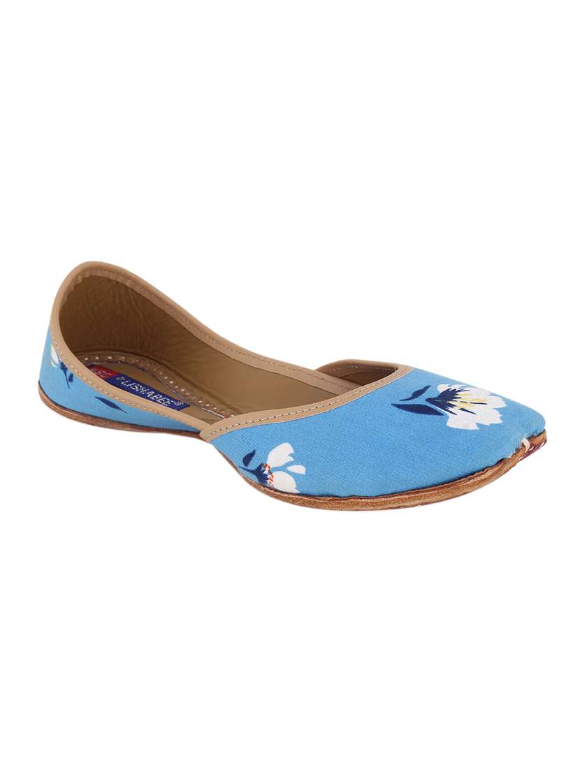 blue slip on jutis