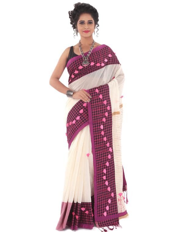 checkered handloom saree with blouse - 17205260 - Zoom Image - 0