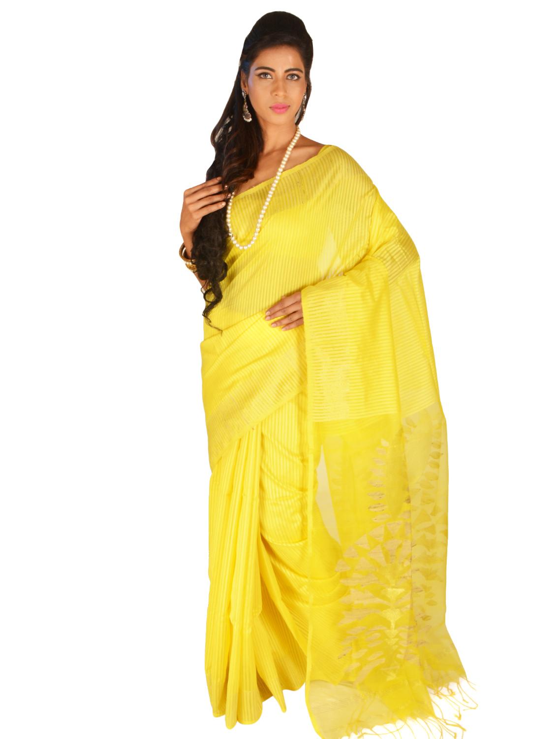 solid handloom saree with blouse - 17205262 - Zoom Image - 0