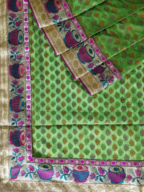 women's banarasi saree with blouse - 17273587 - Standard Image - 0