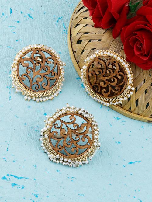 brown wood studs earring - 17274333 - Standard Image - 0