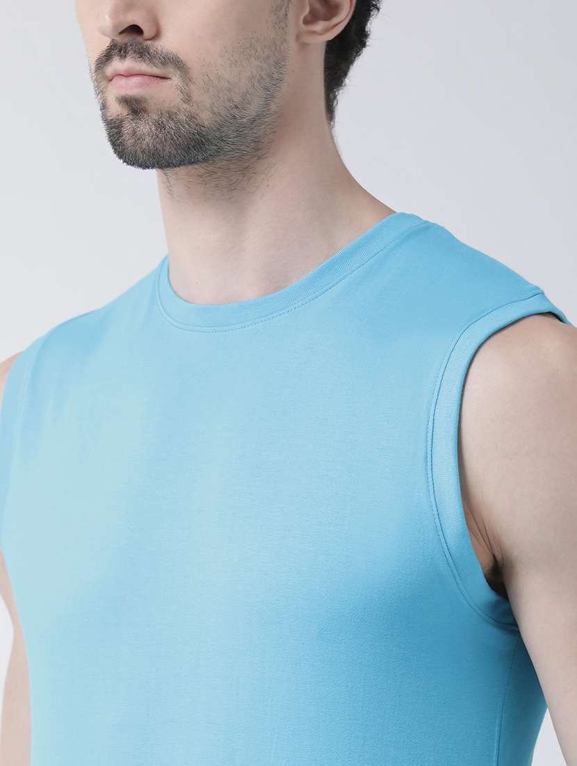 set of 2 solid t-shirt - 17275134 - Standard Image - 5