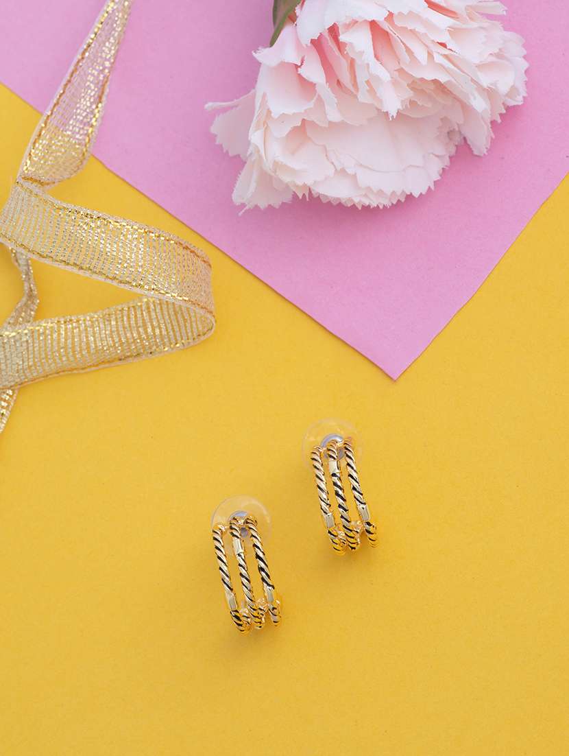 gold metal hoop earring