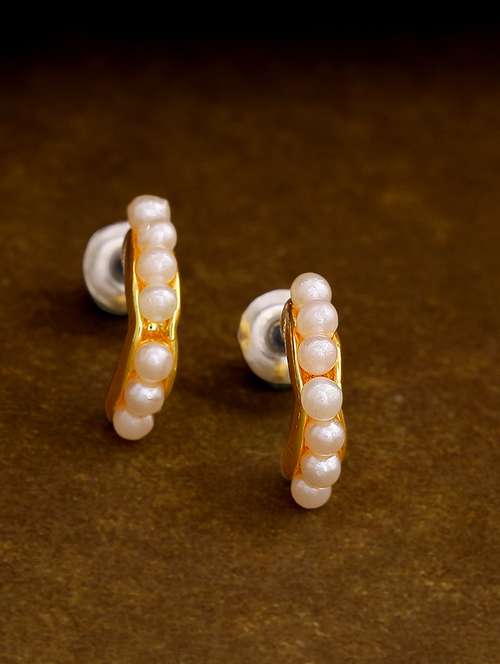 gold metal studs earring - 17327969 -  Standard Image - 0