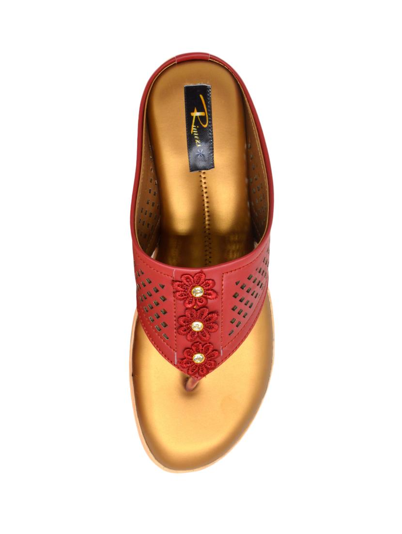 maroon toe separator sandal - 17334018 - Standard Image - 3