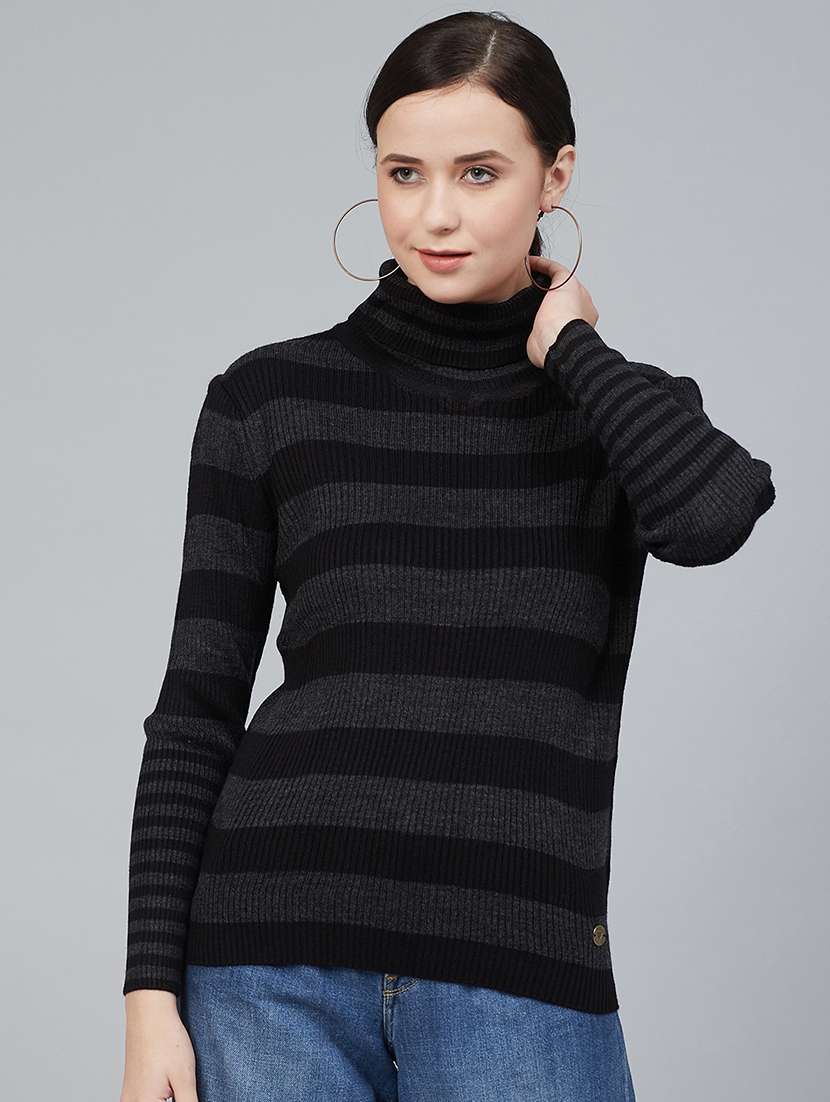 turtle neck striped pullover