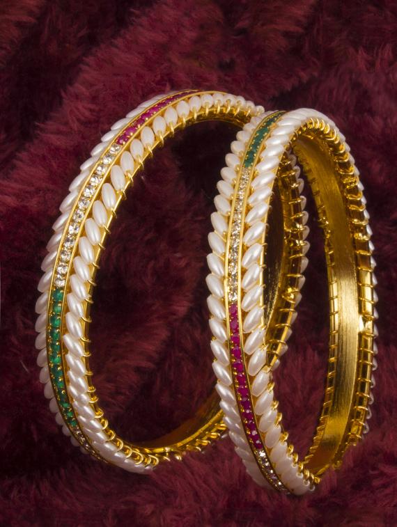 gold bangle - 17363590 -  Zoom Image - 0