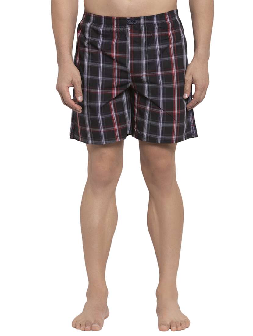 black checkered boxer - 17369469 - Zoom Image - 0