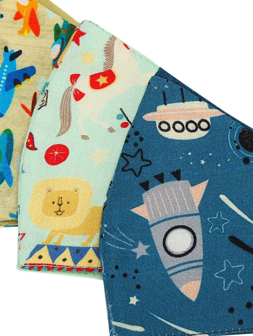 set of 3 printed masks  - 17420056 -  Standard Image - 5