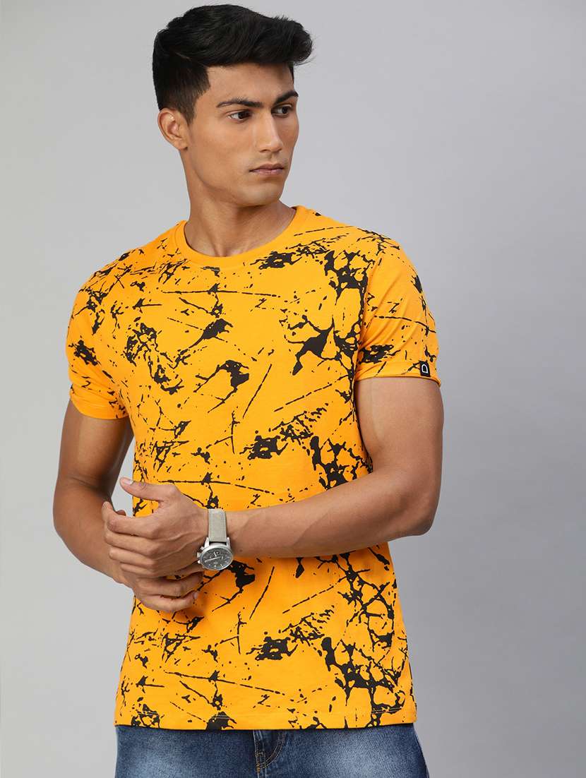 yellow printed t-shirt
