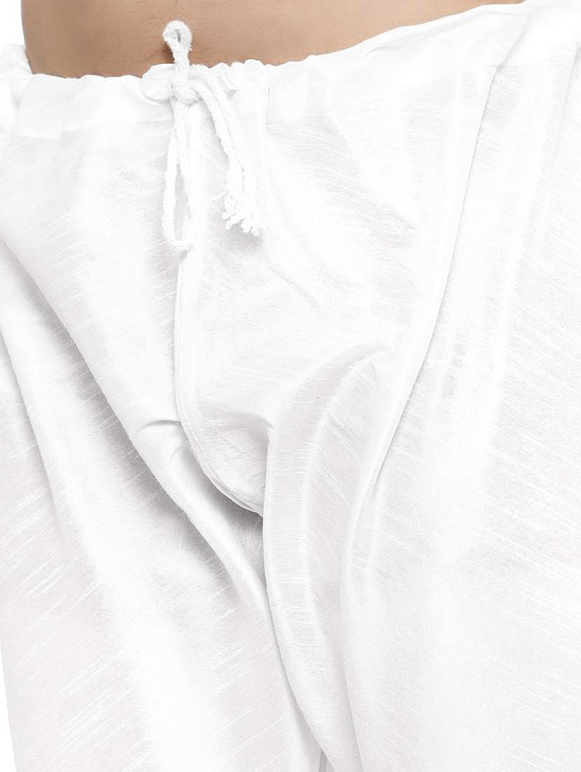 white solid pure silk kurta pyjama set with black jacquard ethnic jacket - 17442563 - Standard Image - 5