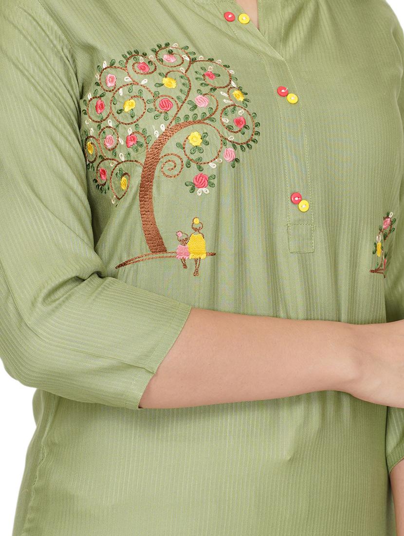 embroidered straight kurta - 17466949 - Standard Image - 3
