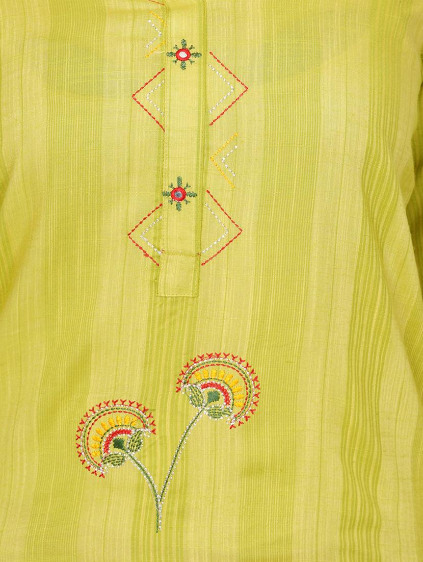 embroidered straight kurta - 17466981 - Standard Image - 3