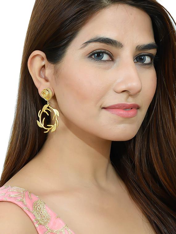 gold brass drop earring - 17474043 - Standard Image - 3