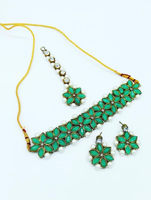 green metal choker necklace - 17482278 -  Standard Image - 0