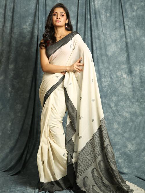 ethnic motif printed saree - 17482443 - Standard Image - 0