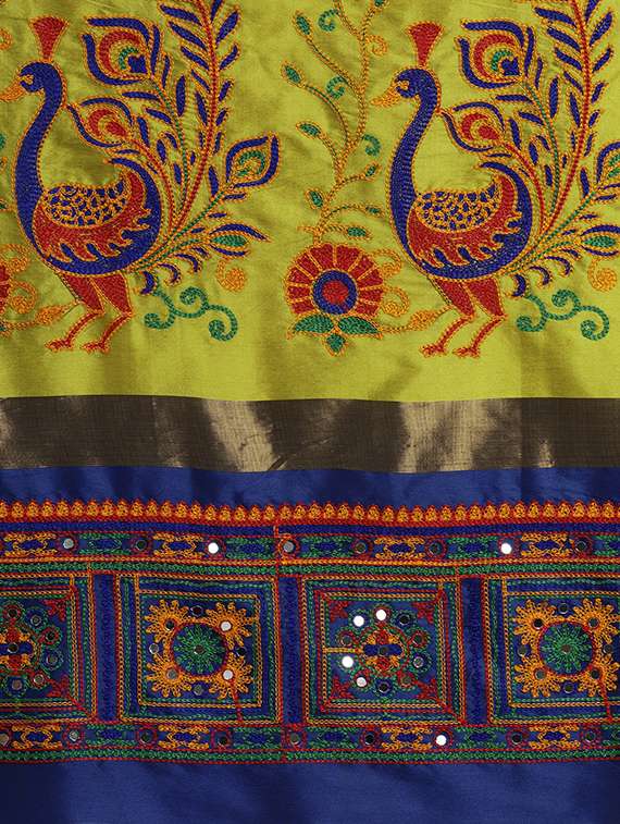 women's embroidered saree with blouse - 17541299 -  Standard Image - 3