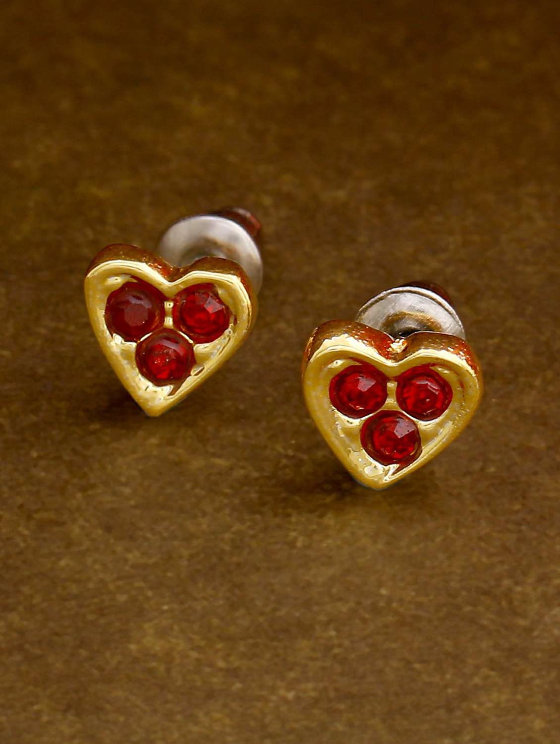 red metal studs earring - 17542839 - Zoom Image - 0