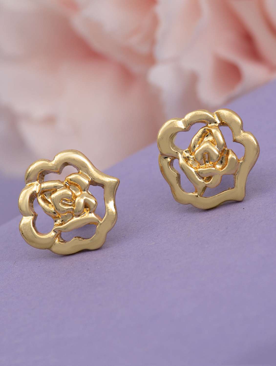 gold metal studs earring