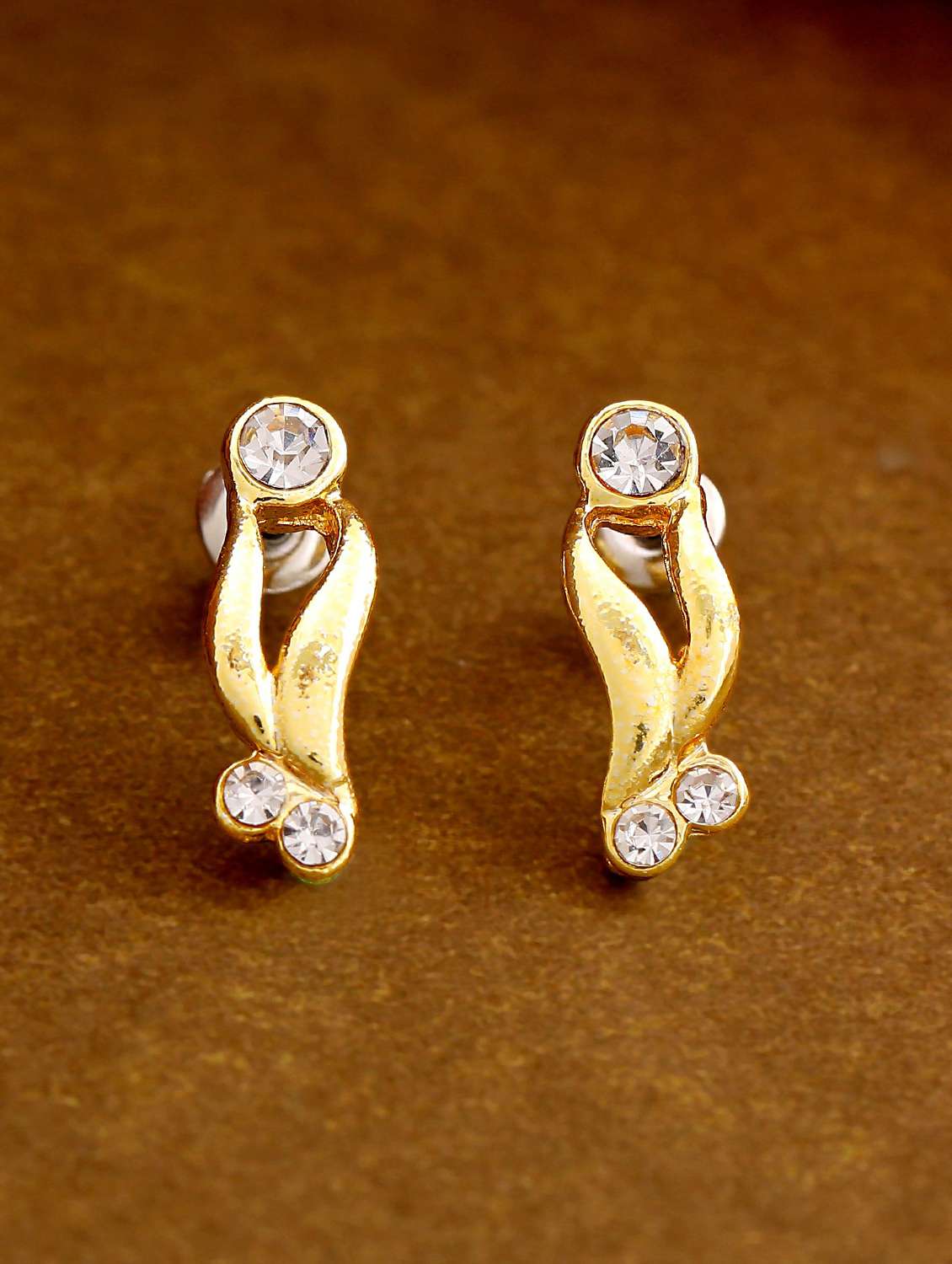 gold metal studs earring