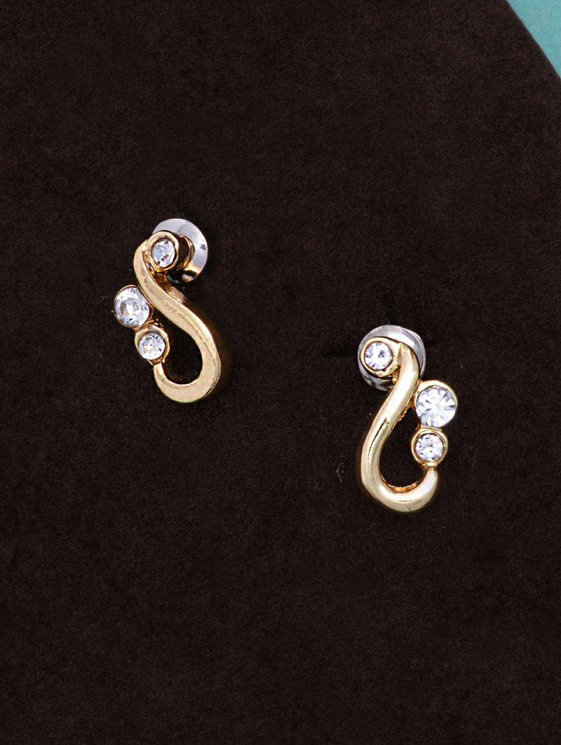 gold metal studs earring