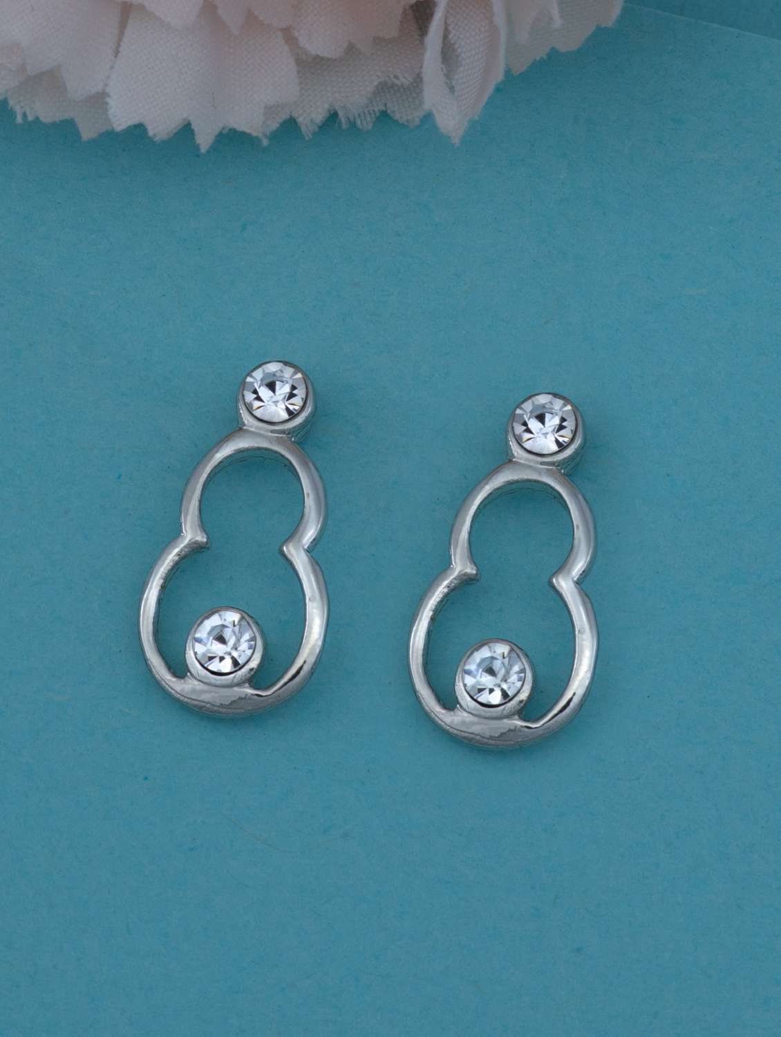 silver metal studs earring