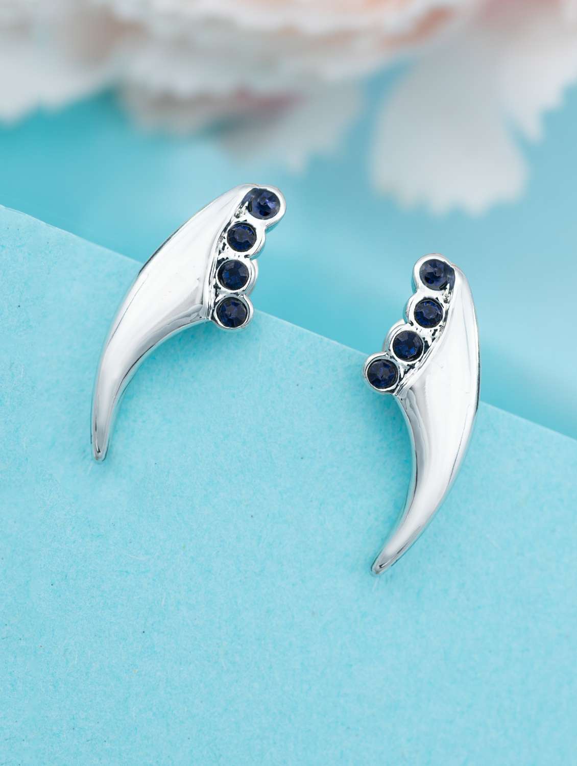 blue metal studs earring