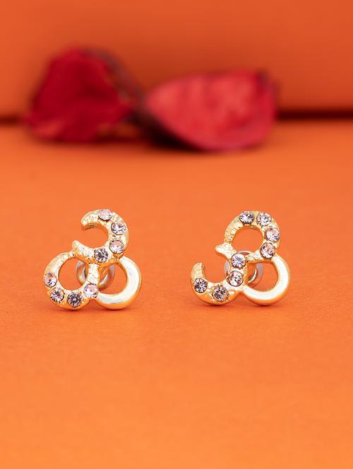 silver metal studs earring - 17542924 -  Standard Image - 0